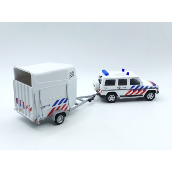 Mercedes-Benz G-class + przyczepa na konie Netherlands Police - skala 1:43 - Cararama